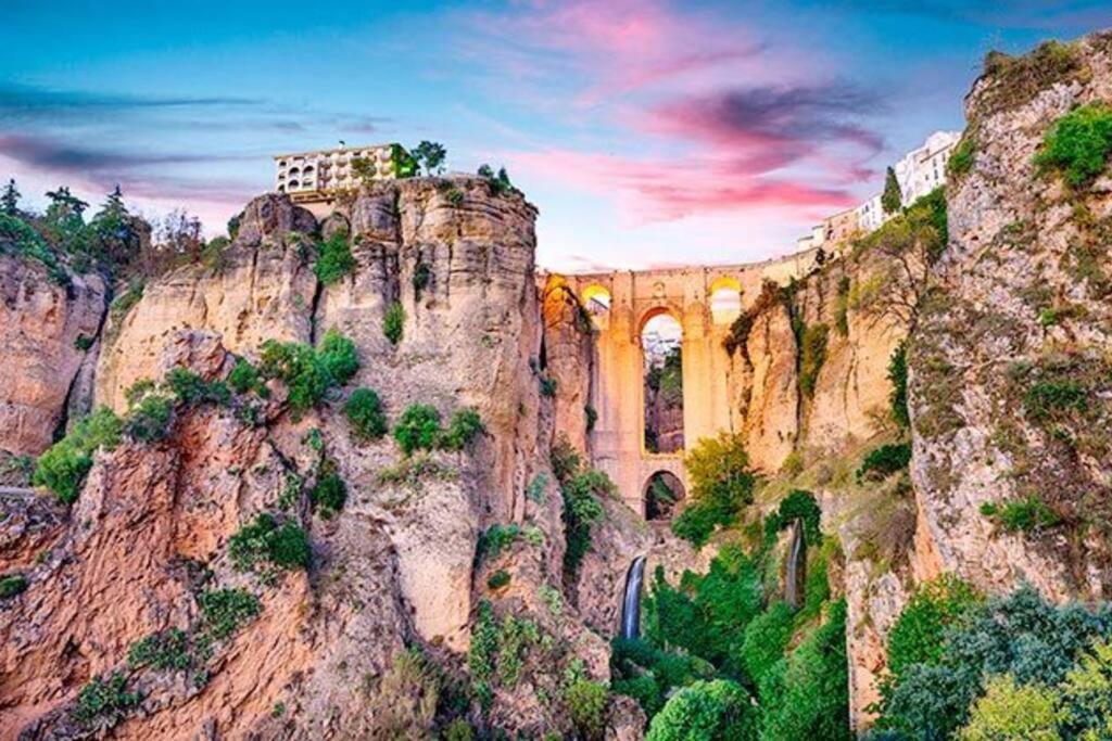 Casa La Puerta De Ronda Lägenhet Cuevas del Becerro Exteriör bild